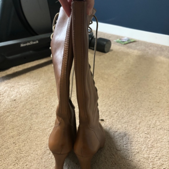 Laceup Boots - Picture 2 of 4